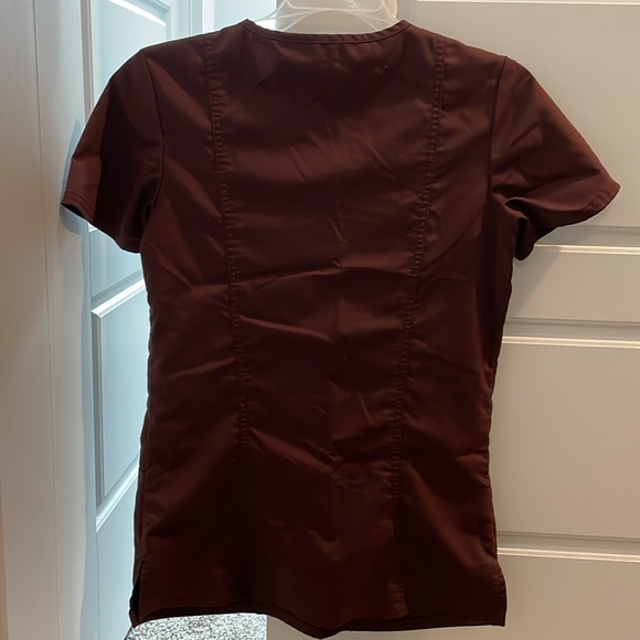 Scrub top - Picture 2 of 2